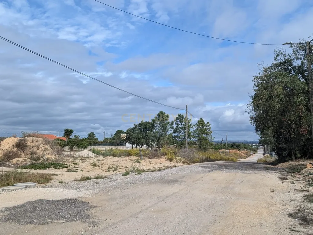 Terreno de 567m2, Casal do Sapo, Sesimbra - Image 16