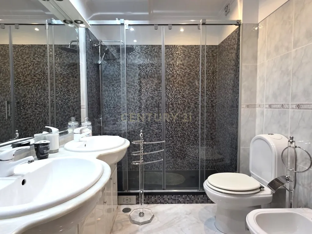 Apartamento T2 em Sesimbra, primeira linha da praia com Terraço Vista Mar - Image 18