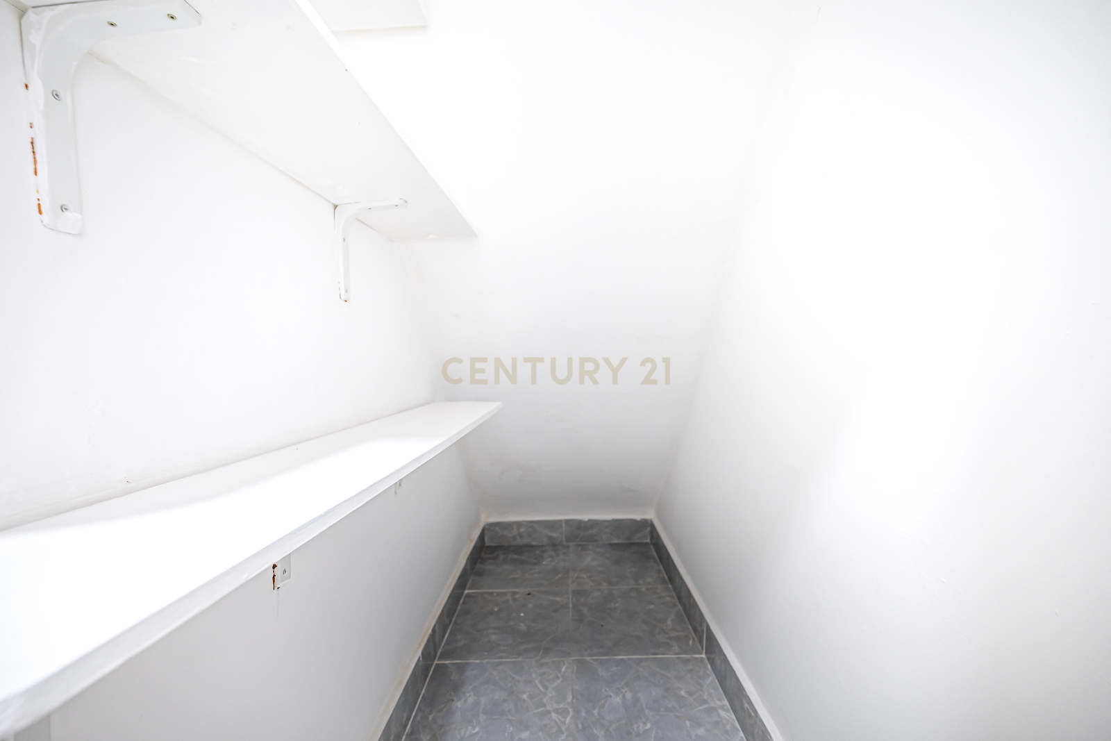 Fotografia 3 de Apartamento T2 para Arrendamento – Rua São João da Mata, Lisboa