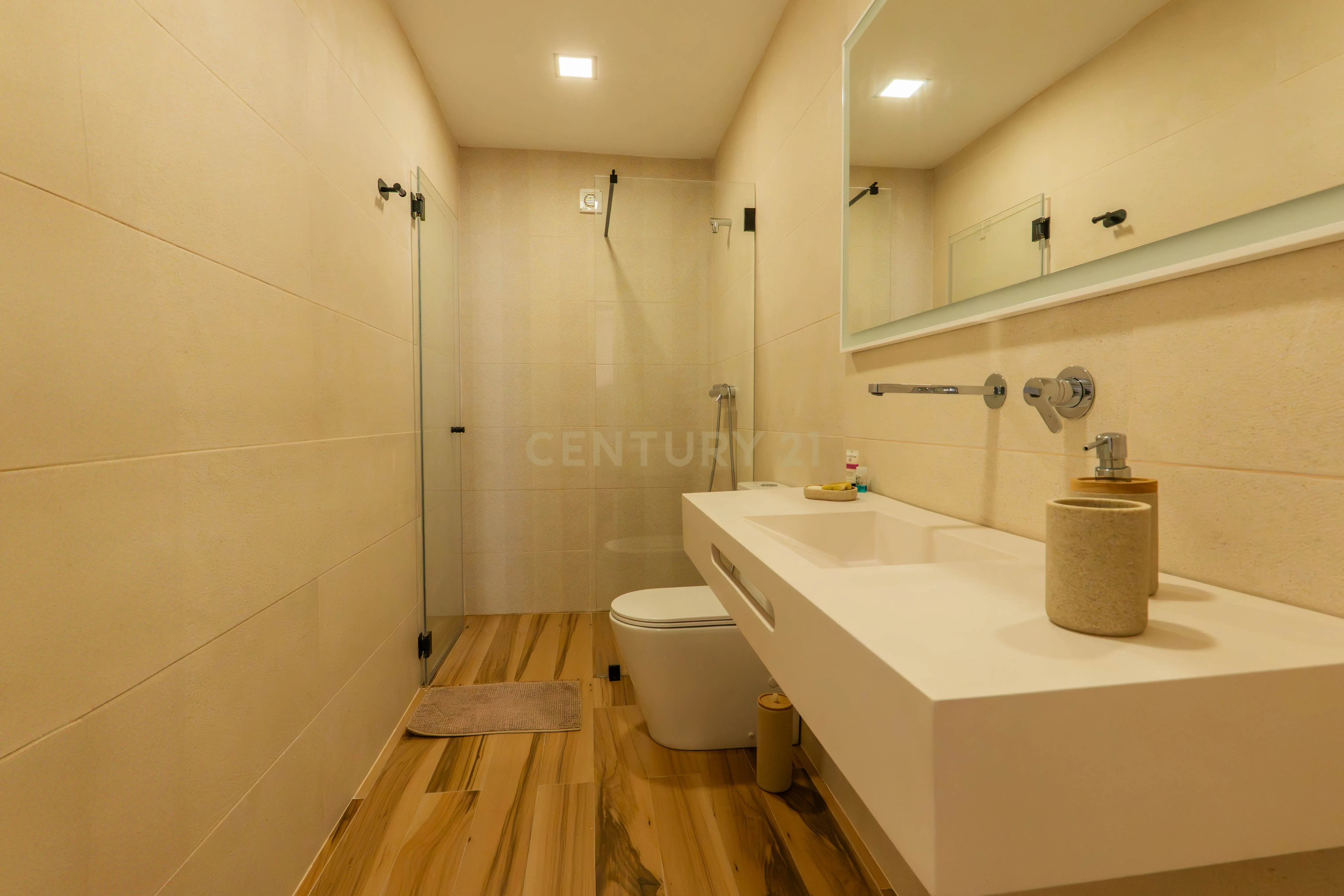 Fotografia 10 de Moradia T2 Premium com Piscina, Suite e Acabamentos de Excelência