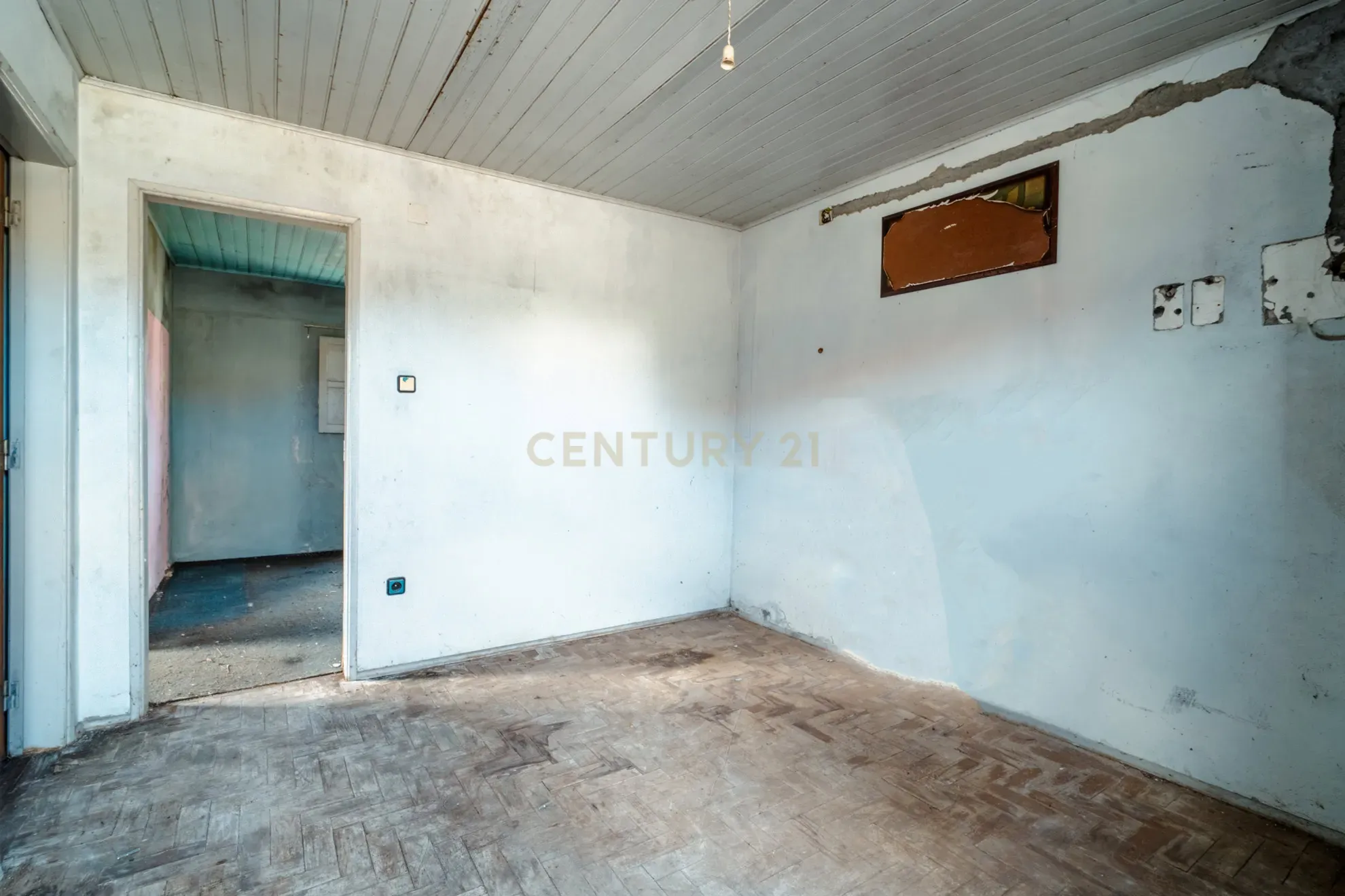 Fotografia 3 de Moradia T7 com Enorme Potencial em Lote Total de 5.611 m²