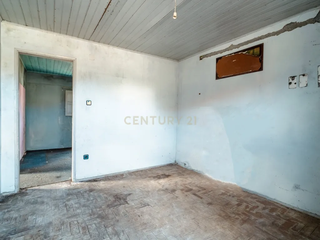 Moradia T7 com Enorme Potencial em Lote Total de 5.611 m² - Image 14
