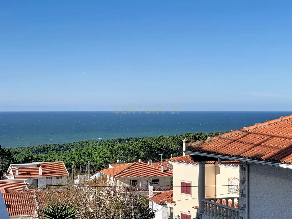 Penthouse T2 com Terraço e Piscina Privativa – Sítio da Nazaré - Image 1