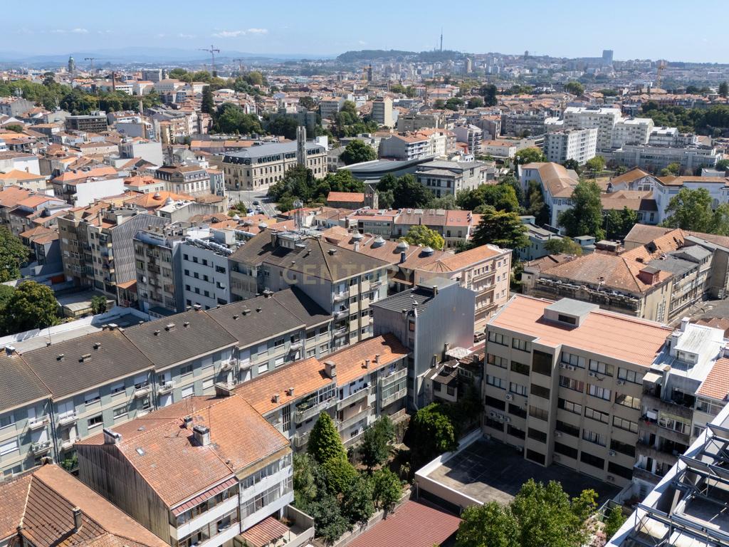 Imóvel de Investimento Estratégico na Boavista, Porto - Image 58