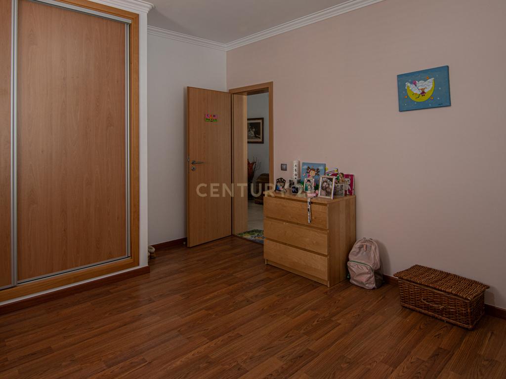Moradia com Piscina em Vendas Novas - Image 12