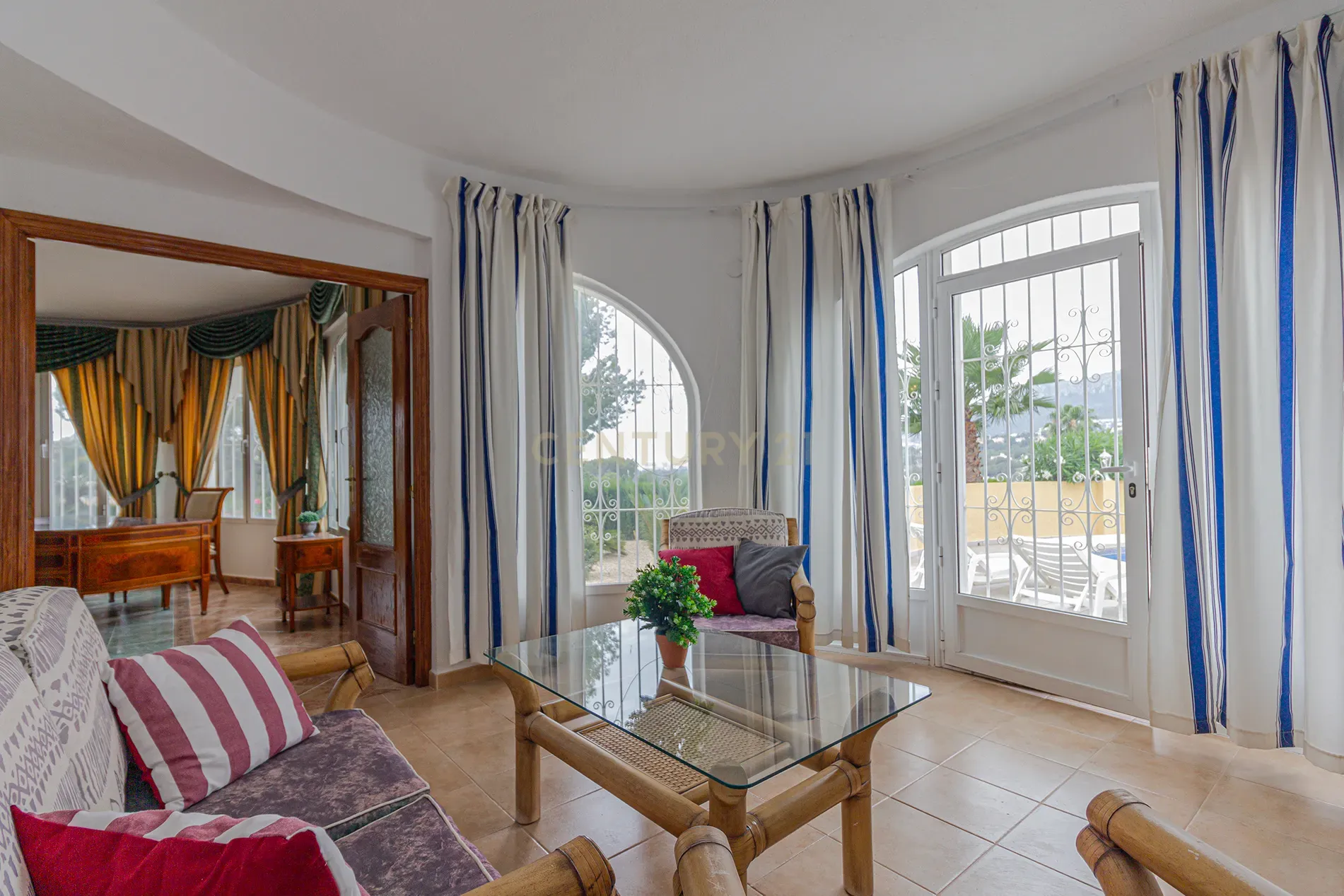 🌿 Moradia mediterrânica exclusiva com vista panorâmica para as montanhas — Calpe, urbanização Empedrola - Image 11
