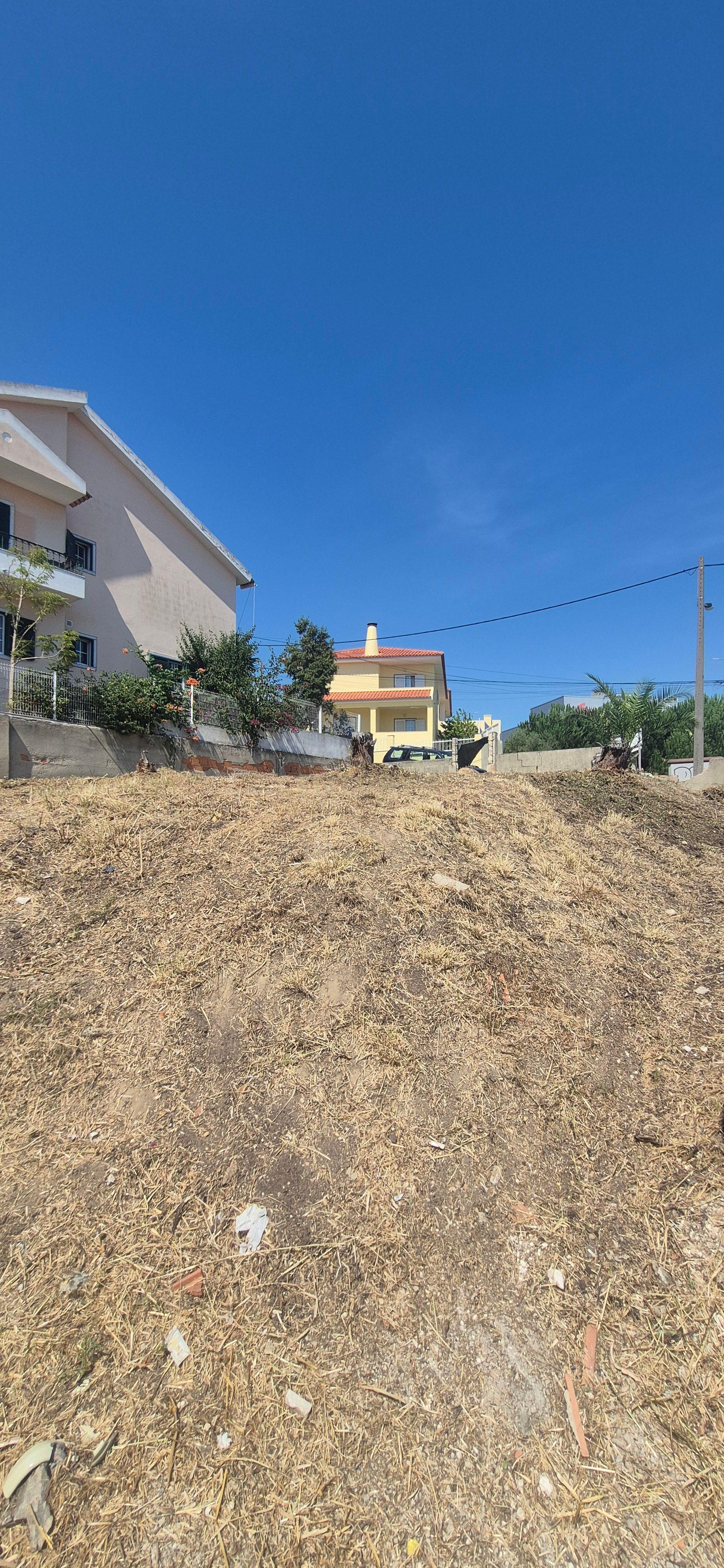Fotografia 3 de Terreno Urbano para Construção | 317 m² | Vale de Cavala – Charneca da Caparica