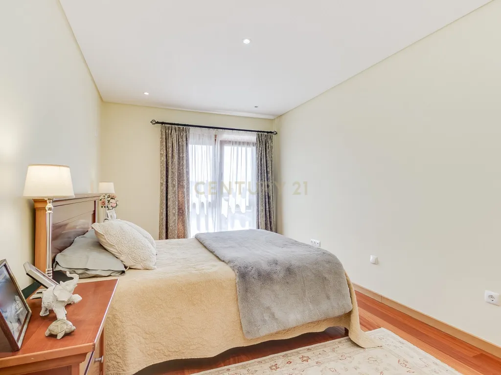 Apartamento T2 com Box p/ 2 Carros - Malvarosa, Alverca - Image 23