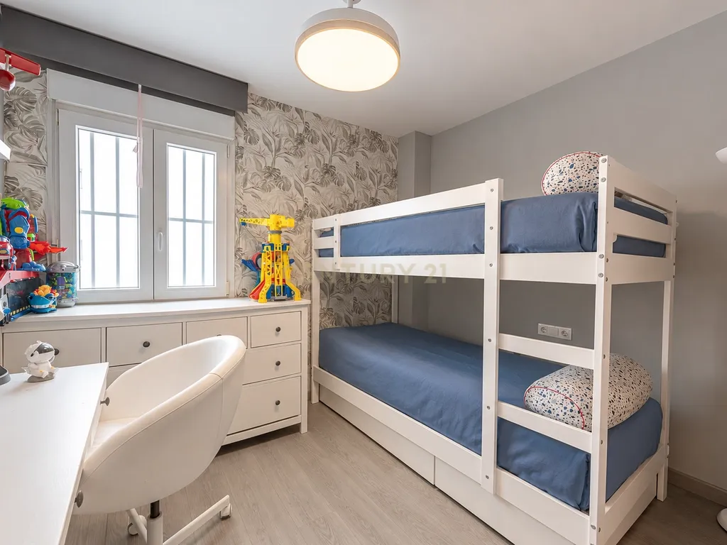 Apartamento espaçoso com 3 quartos em Albatroz IV – La Campana, Nueva Andalucía - Image 14