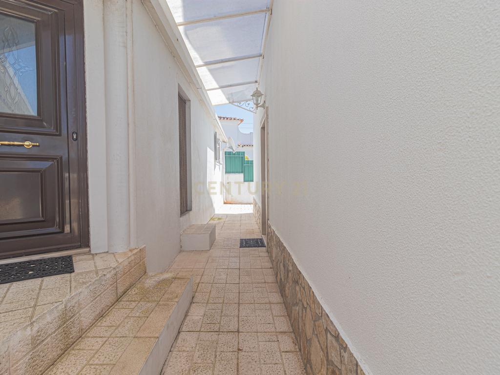 Moradia T4 em Vila Nova - Bucelas - Image 47