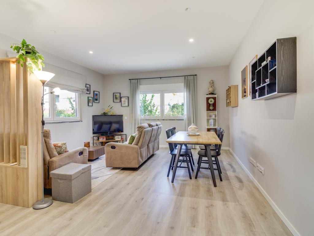 Moradia T3 Térrea Isolada com Zona Gourmet, Garagem e Carregamento Elétrico – Alcabideche - Image 3