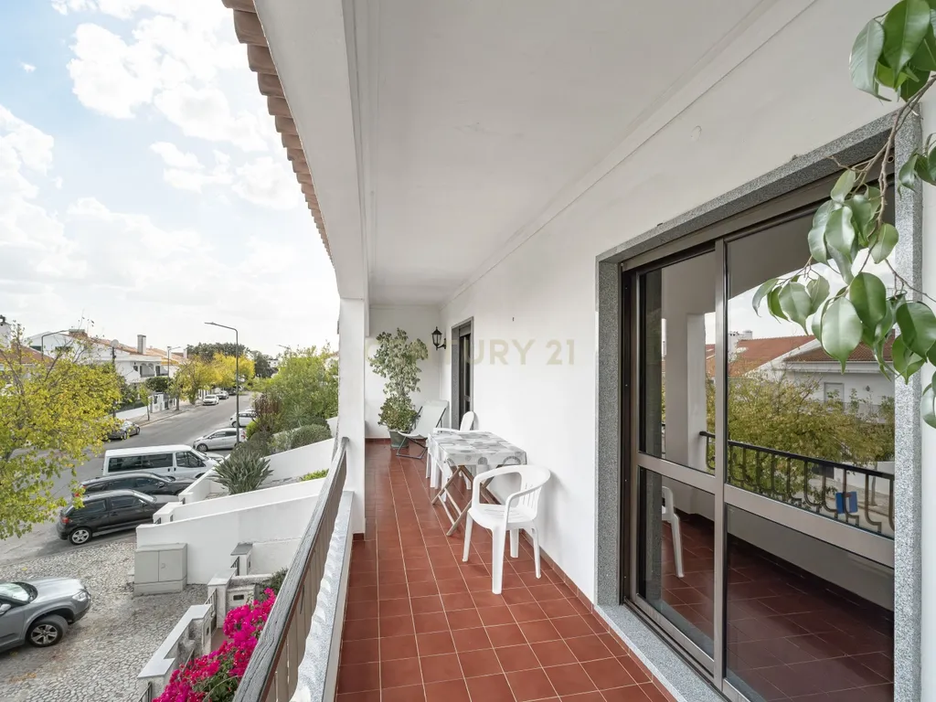Há casas que se visitam… e há casas que se sentem. Esta é, sem dúvida, uma delas. - Image 5