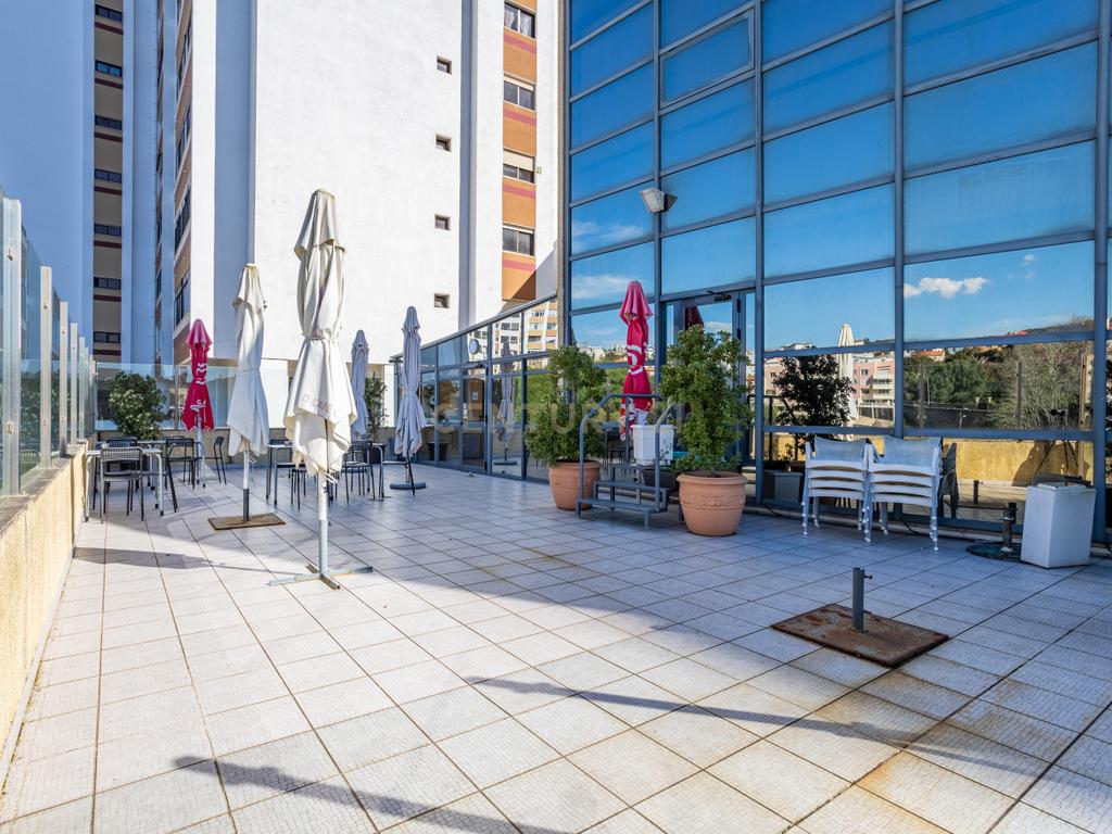 Edifício Comercial em Carnaxide - 5 Pisos - Image 54