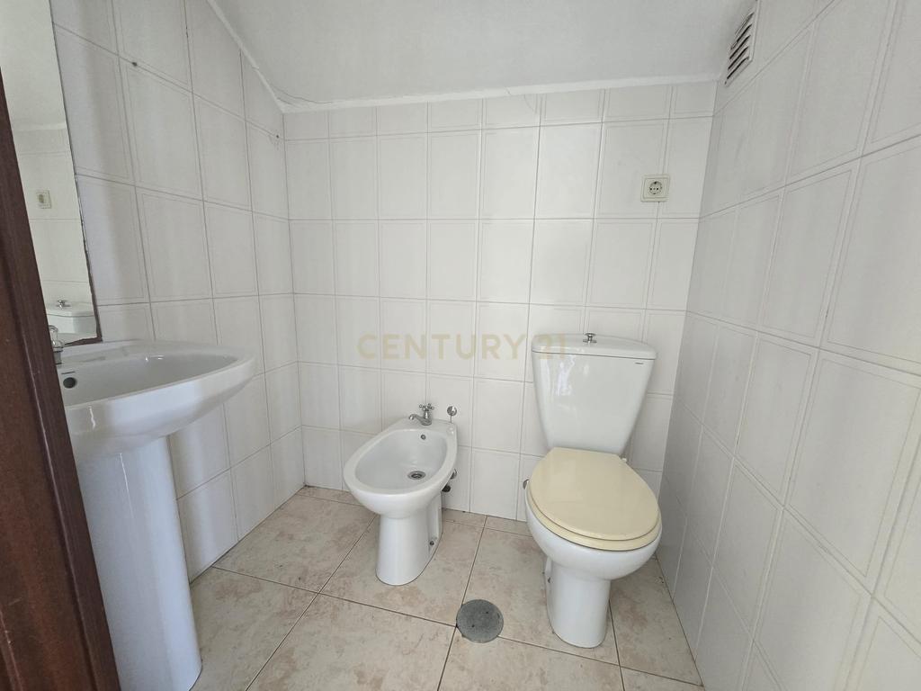 Loja próxima ao centro de Vila do Conde e da praia - Image 6