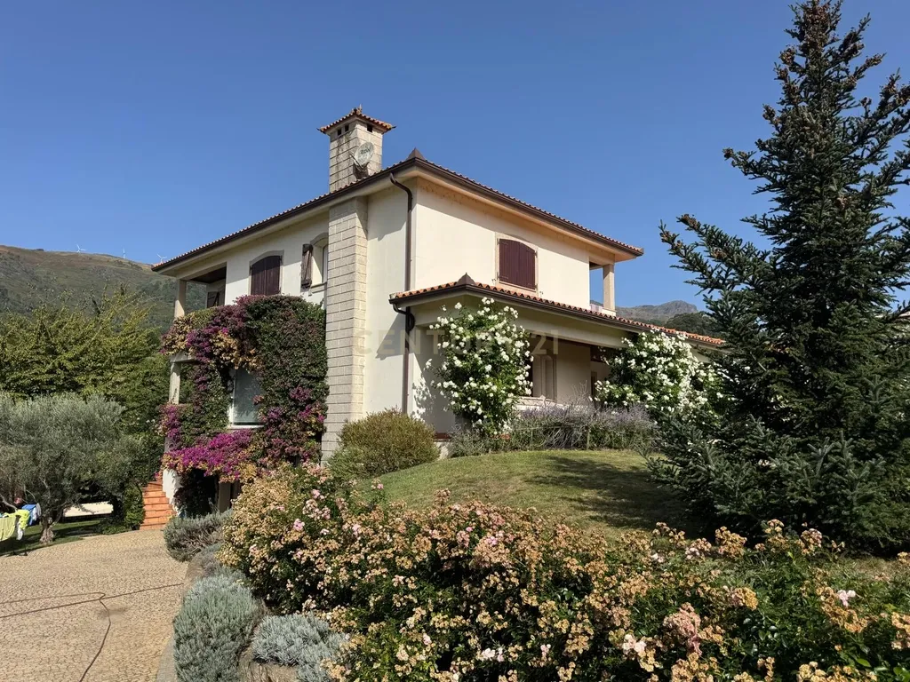 Quinta T3 + 1 com Piscina em Sermanha, Sedielos - Peso da Régua - Vila Real - Image 3