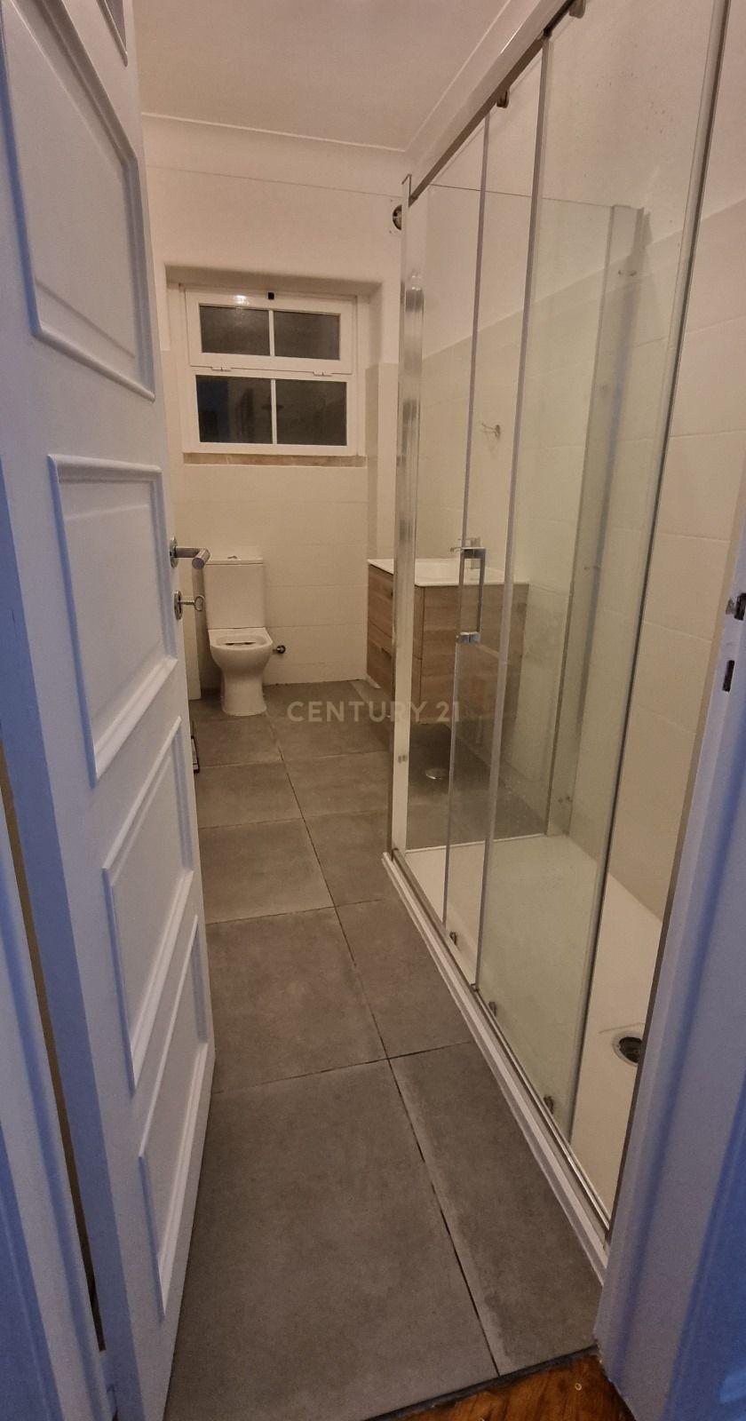 Apartamento T3 em Lisboa com Elevador - 485.000€ - Image 11