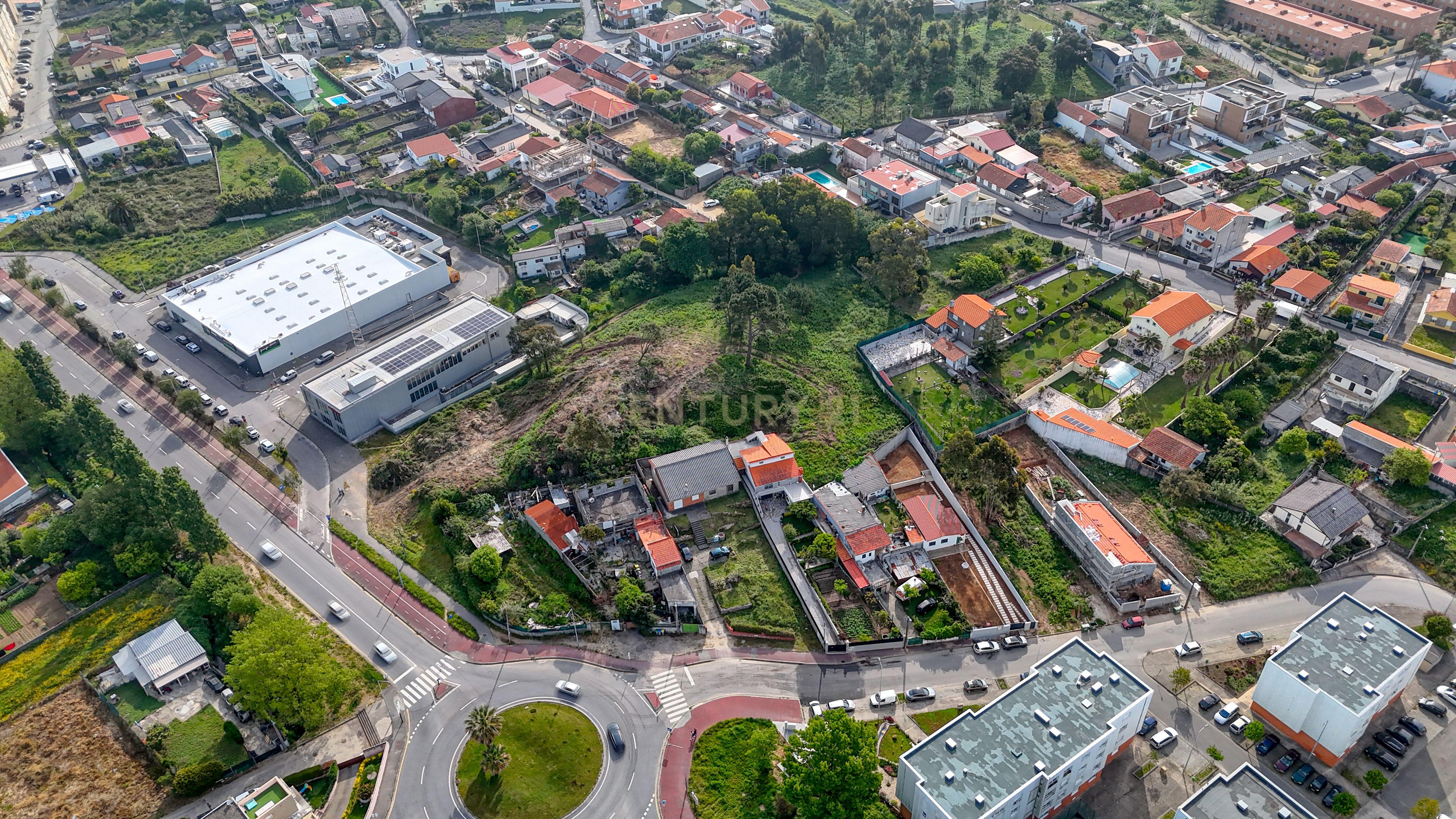 Fotografia 4 de Terreno com 3000m2 e viabilidade construtiva próximo da Praia de Canidelo