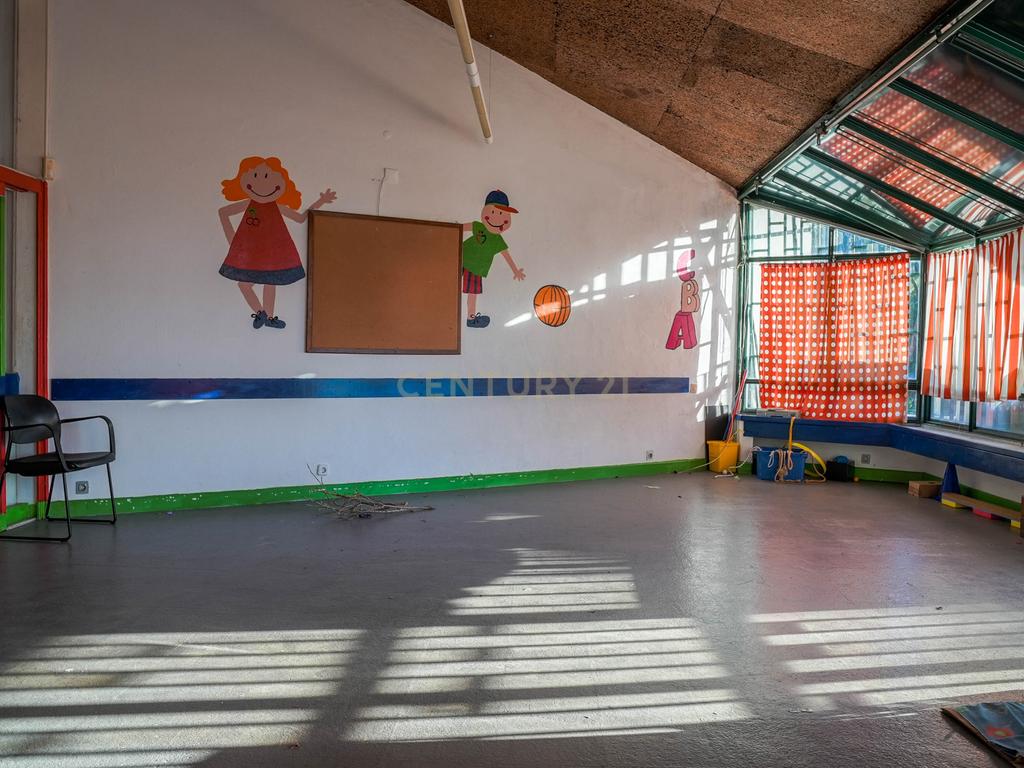  Espaço Versátil com Localização Privilegiada - Image 31