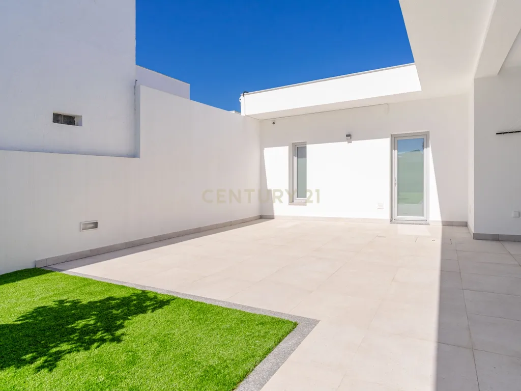 Moradia T4 Térrea de excelência com piscina e casa independente de 50m2 | Quinta da Marquesa - Image 50