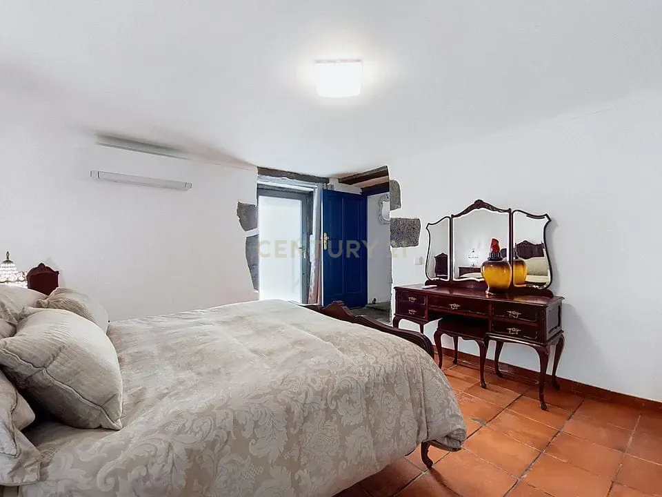 Fotografia 4 de Moradia Centenária com História, Charme e Conforto Moderno. Vendida no conceito "chave na mão"