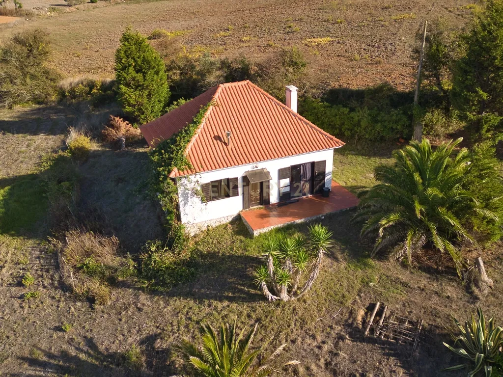 Casa com charme, vista mar e muito potencial - Image 3