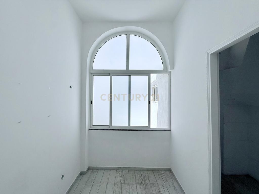 Apartamento T3 Duplex no coração da Baixa de Olhão - Image 12