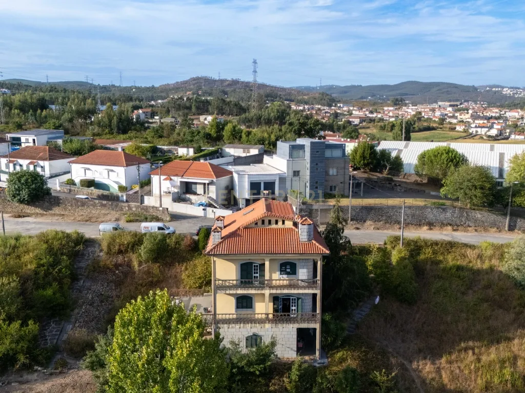 Moradia T4 com terreno total de 9.000 m² | Sobrado, Valongo - Image 24