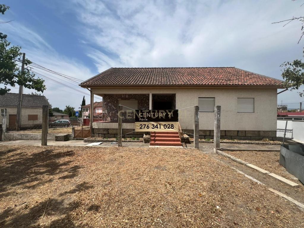 🏡 Moradia Isolada de 4 Frentes – Vila Verde da Raia, Chaves - Image 1