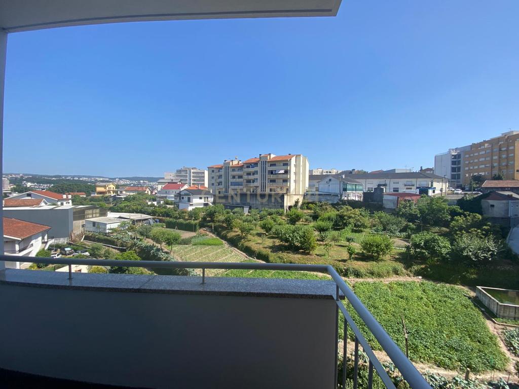 Apartamento T2 em Paredes, Porto - Image 28