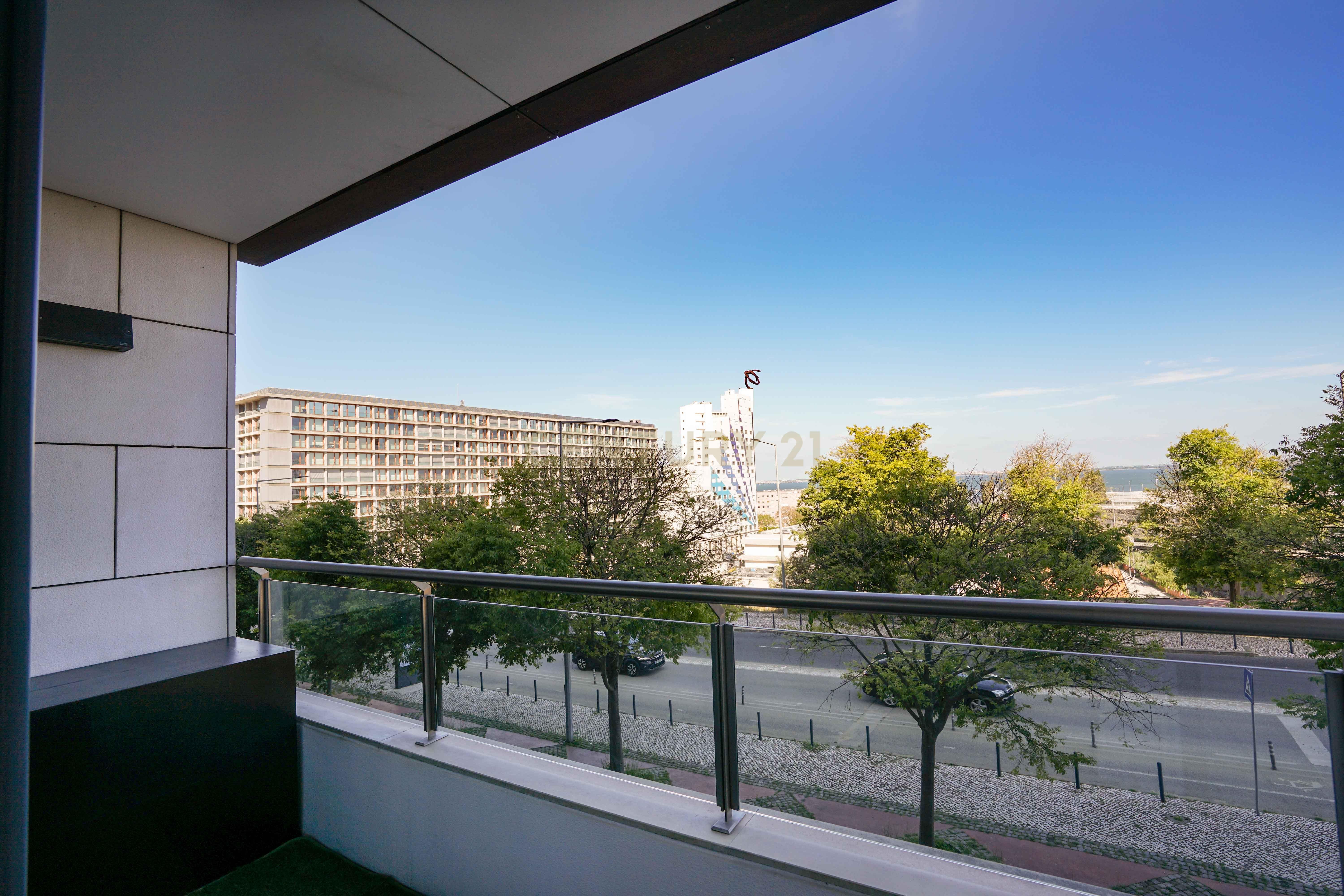 Apartamento T1 com Vista Panorâmica sobre o Rio Tejo – Parque das Nações, Lisboa - Image 7
