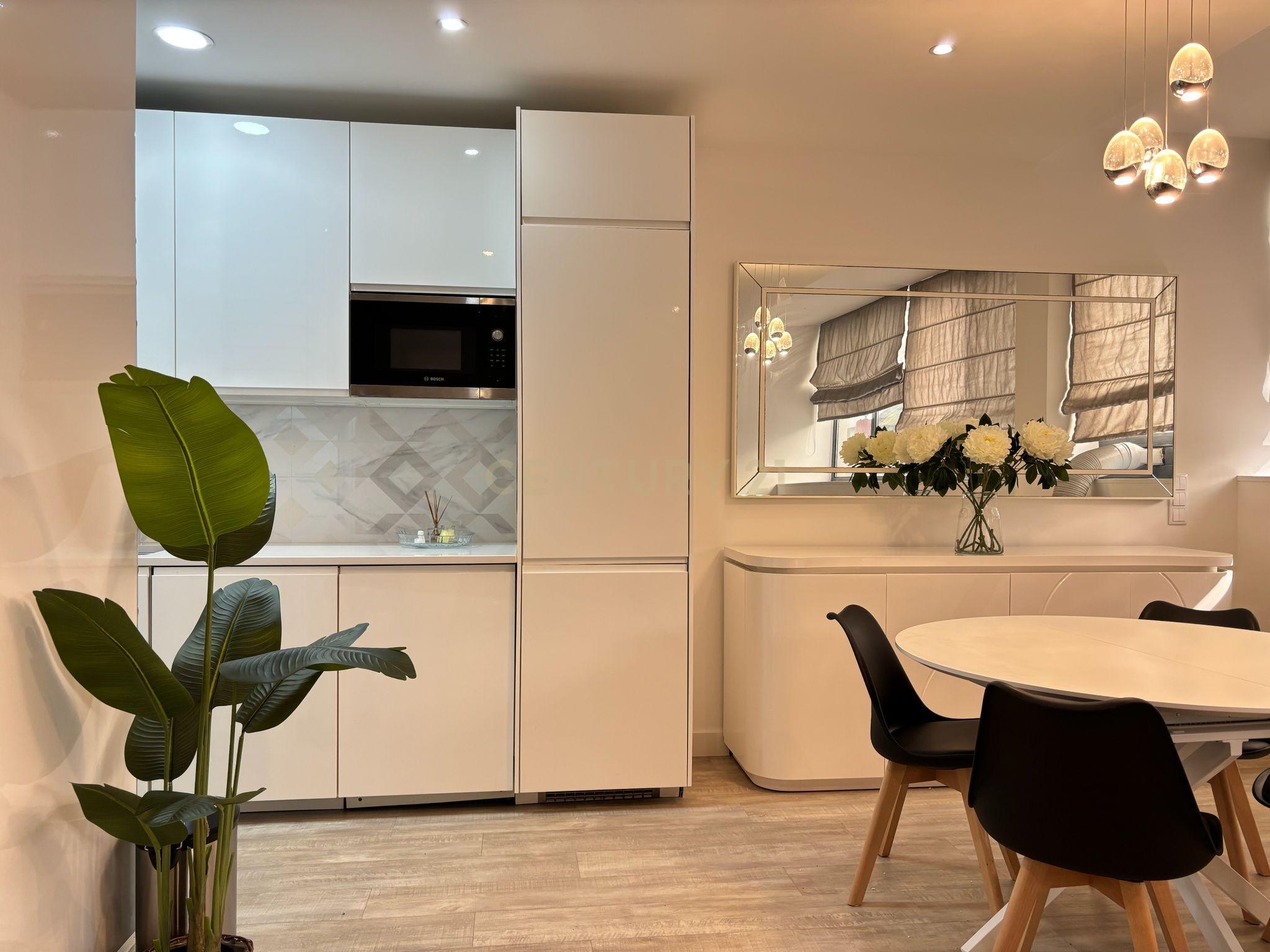 Fotografia 3 de Apartamento T1 na Praça Marquês de Pombal, Lisboa - Oportunidade Única/Mobilado