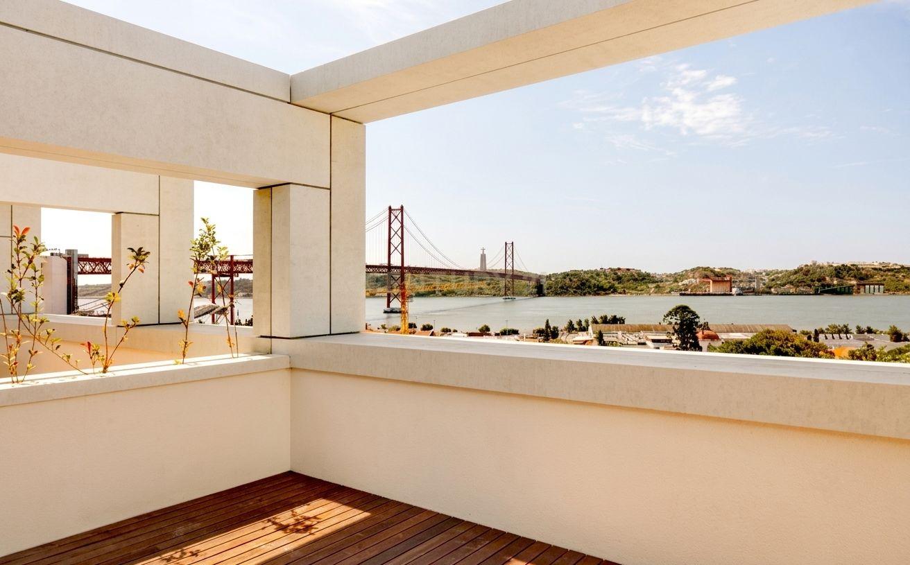 Luxuosa Moradia T4 em Alcântara, Lisboa