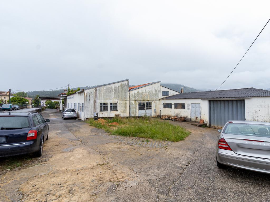 Armazem industrial com logradouro - Image 4