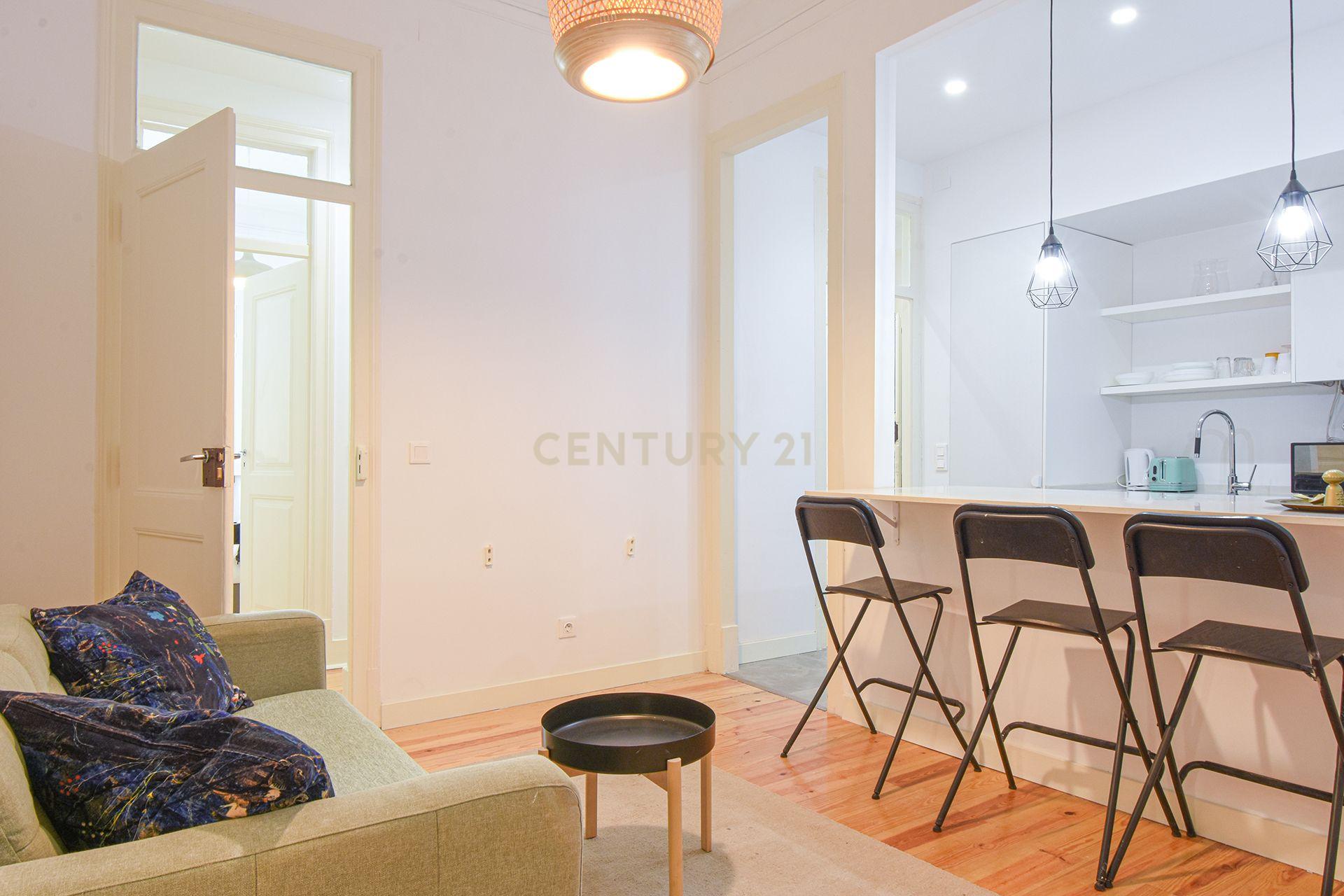 Apartamento T3 renovado com Licença AL - Lisboa - Image 14