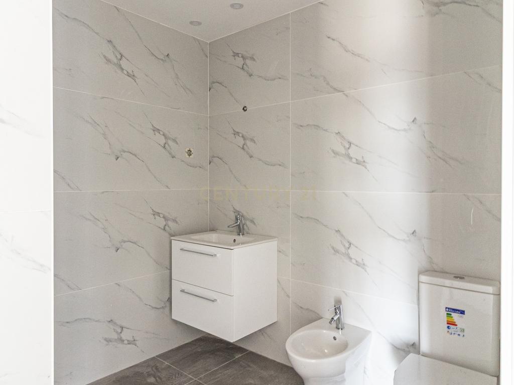 Apartamento T0 – Fração H em Viana do Castelo Roy Rock Saint Sebastian Place New - Image 78