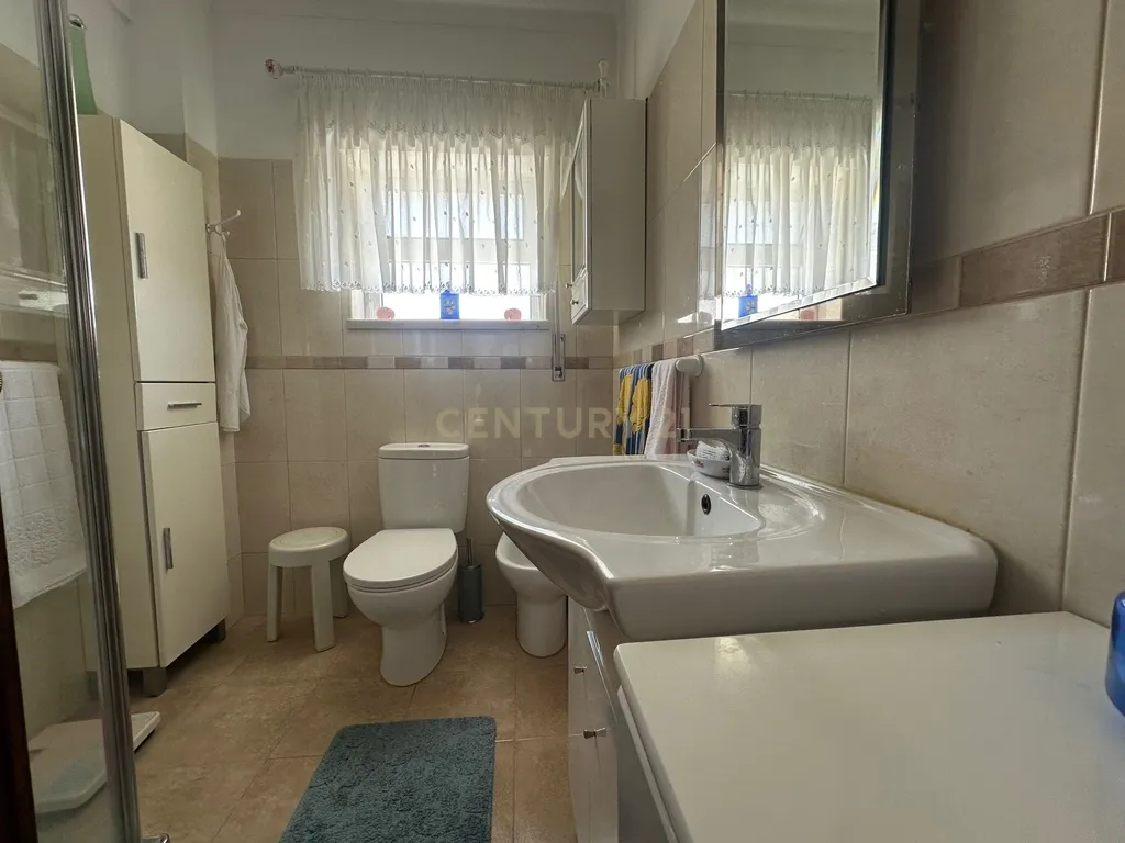 APARTAMENTO T2 | LOCALIZAÇÃO CENTRAL EM TIRES | EM EXCELENTE ESTADO DE CONSERVAÇÃO - Image 3