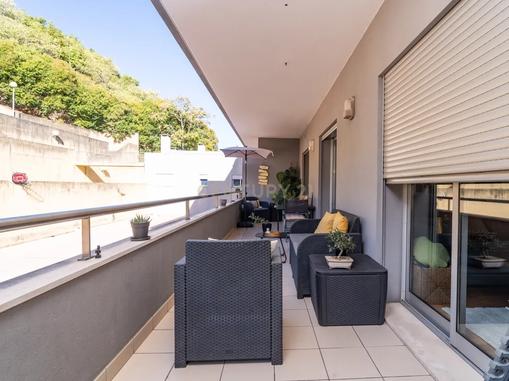 Apartamento T1 com Garagem - Av. Guarda Inglesa - Image 13