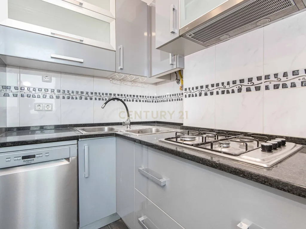 Apartamento T2 de Charme com vista rio e estacionamento em São Vicente, Lisboa - Image 10