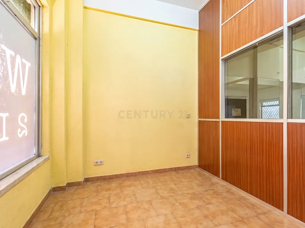 Loja com 150 m² para Arrendamento Paiã - Image 10