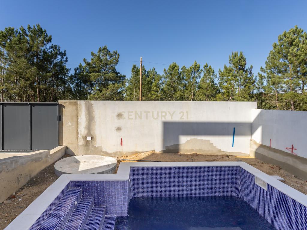 Carisma e boas áreas na sua Moradia Nova T4 Suites!!! no Pinhal do General - Image 54