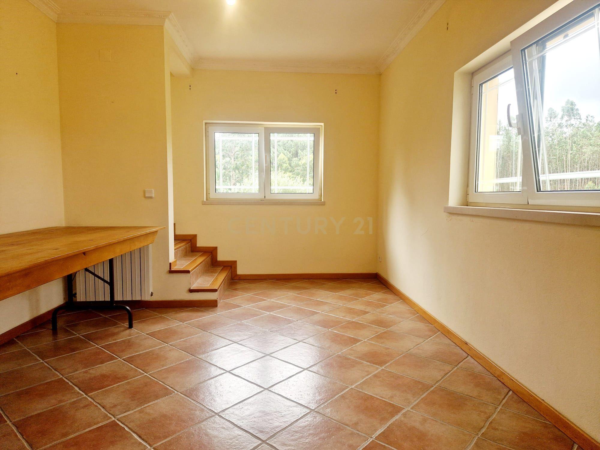 Fotografia 10 de Moradia T3 com Terreno de 550 m² | Mata Mourisca – Pombal