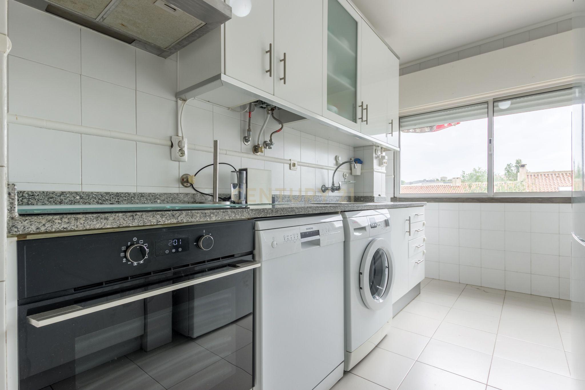 Apartamento T3 - Paço de Arcos - Image 15