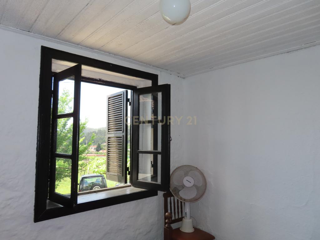 Moradia T2 em Travanca, Cinfães – Ideal para Habitação ou Férias - Image 26
