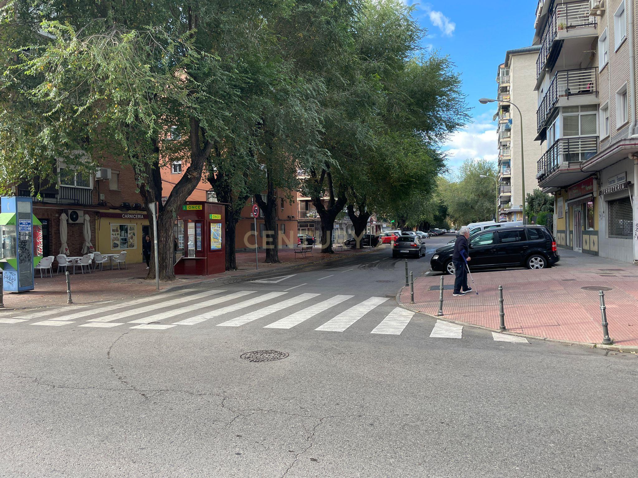 undefined - Image 3