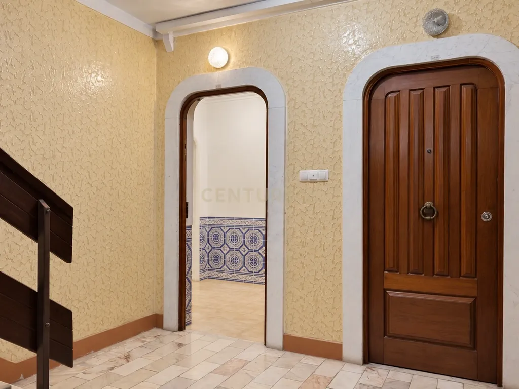 Apartamento T1 com Terraço, Sto António Caparica - Image 15
