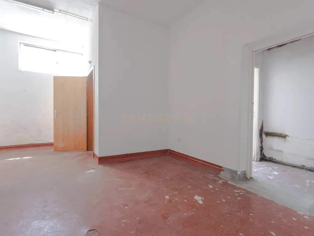 Ativo Comercial Multiuso com 494 m² | Clínica, Showroom, Self-Storage, Formação ou Operação Empresarial - Image 12