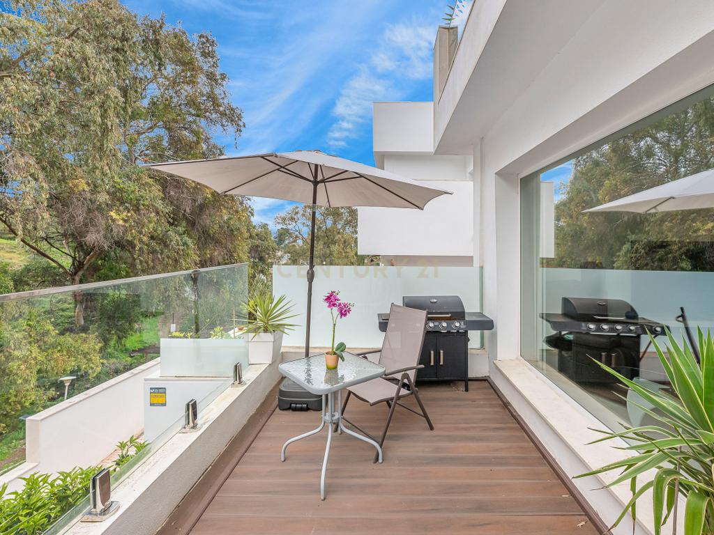 Moradia de Luxo a 500 Metros da Praia - Image 17