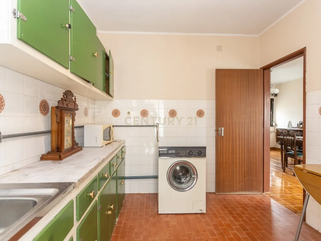 Moradia T3 com Sótão, Quintal e Excelente Potencial – Bairro Montevil, Alcácer do Sal - Image 9