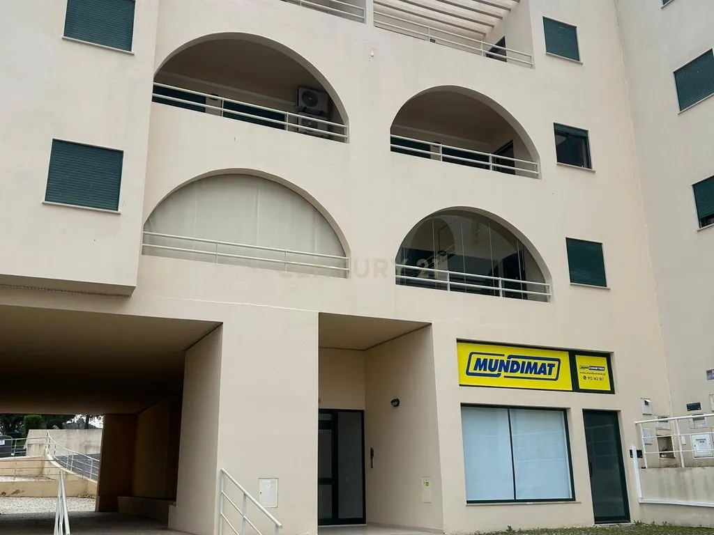Apartamento T1 para Arrendamento – Salgados, Albufeira - Image 1