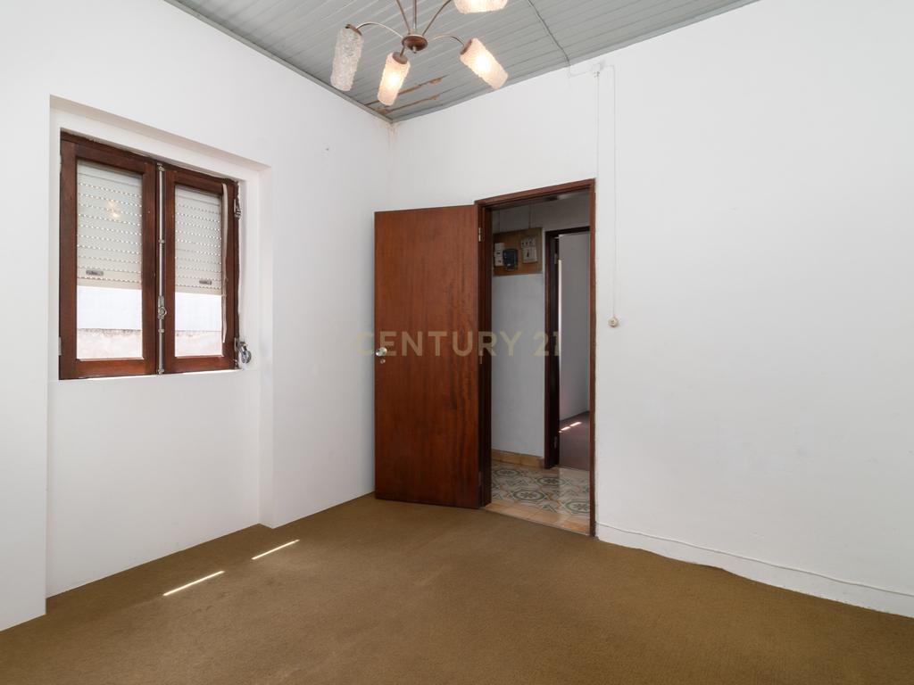 Moradia T3 com Jardim e Garagem em Santarém, Abrantes - Image 34